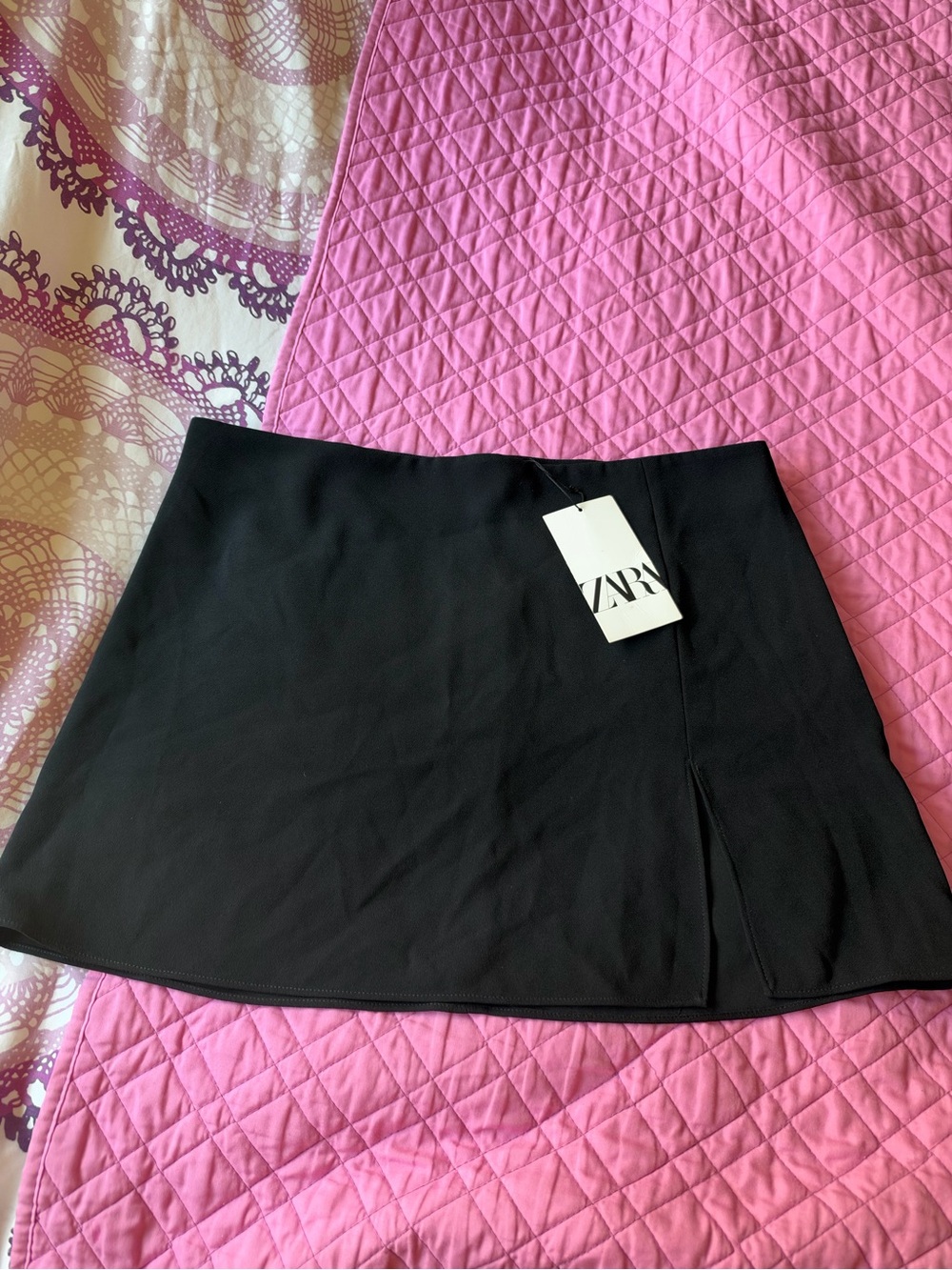 NEW Zara Black Mini Skirt with Slit